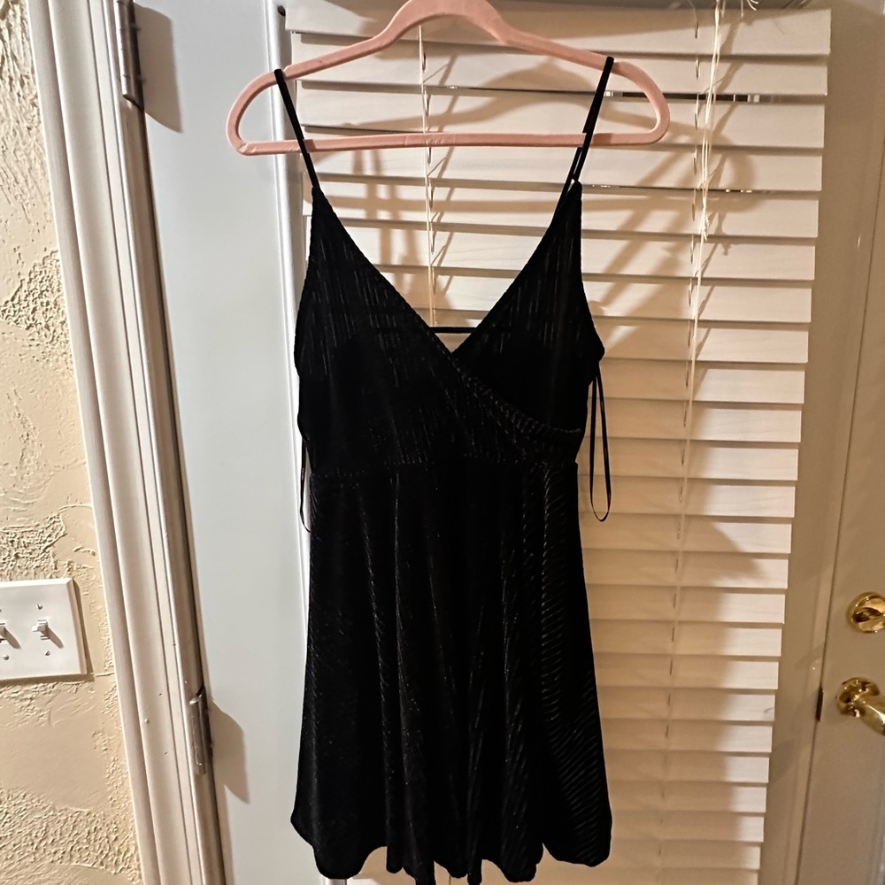 Dresses - Picture 17 of 17